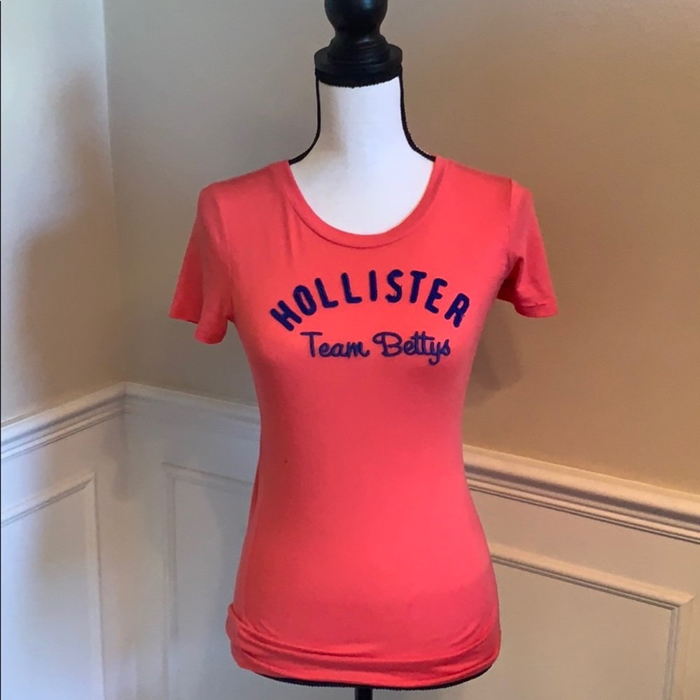 Hollister tee shirt. Small